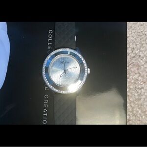 Stylish Silver Watch with Crystal Bezel